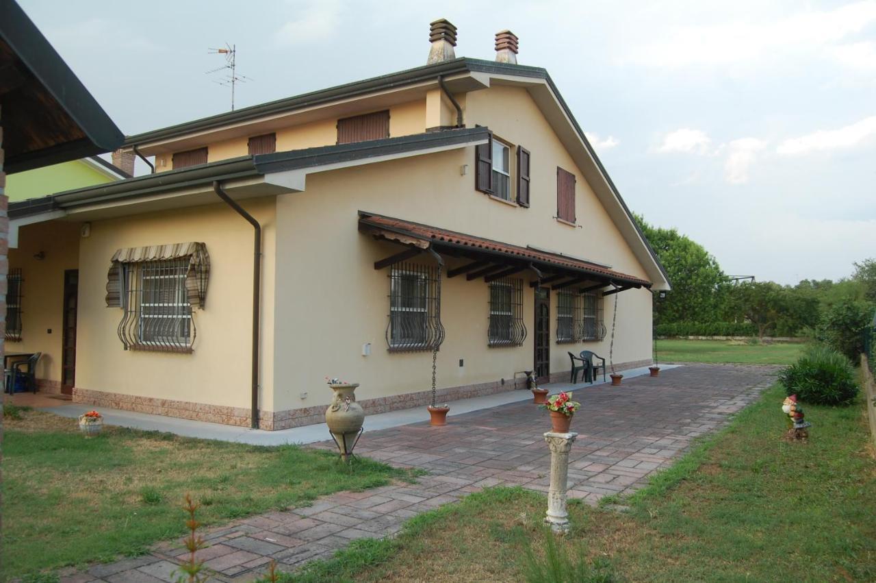 4 Giugno Ferrara Apartamento Exterior foto